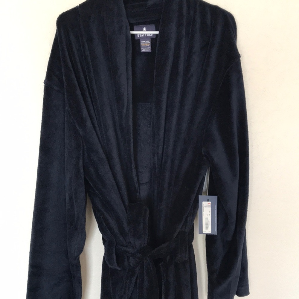 BRAND NEW** Stanfford Robe